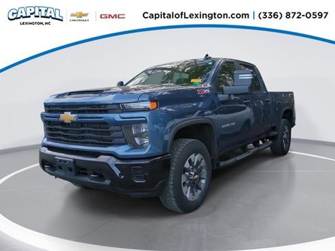 Used 2025 Chevrolet Silverado 2500 Custom w/ Custom Value Package image 1