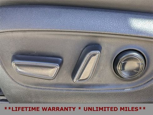 Used 2024 Toyota RAV4 Limited image 24