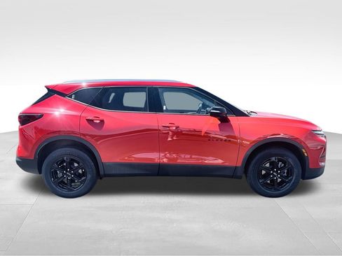 Used 2024 Chevrolet Blazer LT w/ Midnight/Sport Edition FWD image 9