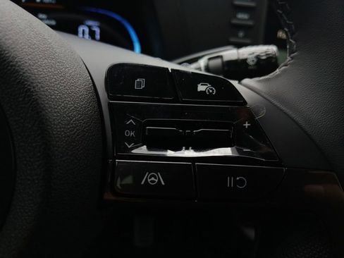 New 2026 Hyundai Elantra Sport FWD image 17