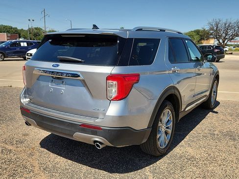 Used 2024 Ford Explorer Limited image 3