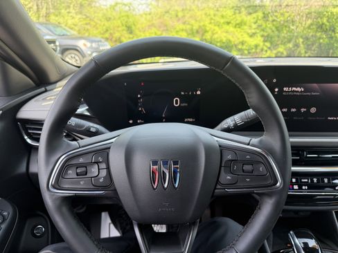 Used 2024 Buick Envista Avenir image 18