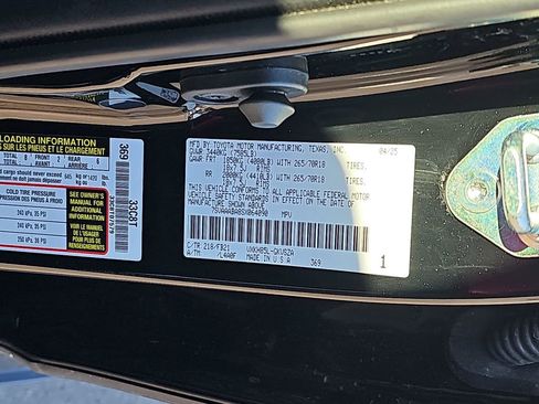 Used 2025 Toyota Sequoia SR5 image 39