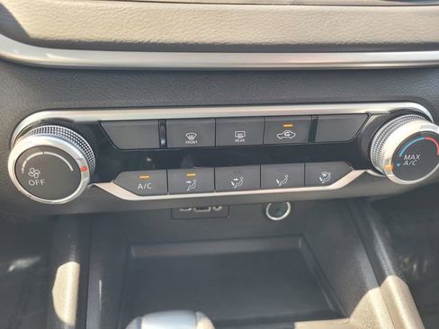 Certified 2025 Nissan Altima 2.5 S FWD image 24