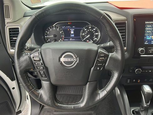 Used 2022 Nissan Frontier SV image 23