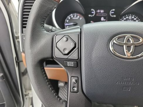 Used 2018 Toyota Sequoia Platinum RWD image 22