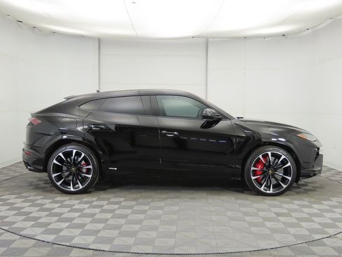 Used 2024 Lamborghini Urus S image 4