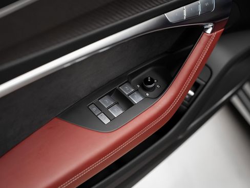 Used 2024 Audi S6 Premium Plus w/ Premium Plus Package image 55