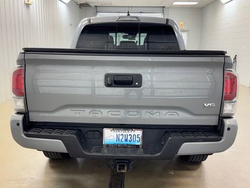 Used 2021 Toyota Tacoma TRD Off-Road w/ TRD Premium Off Road Package image 7