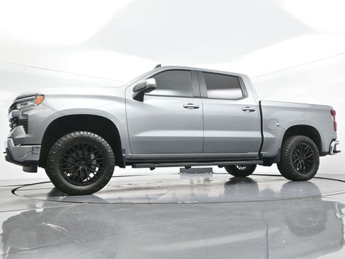 Used 2025 Chevrolet Silverado 1500 LT AWD/4WD image 49