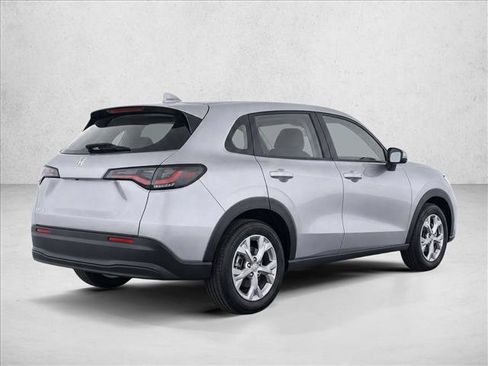 Used 2023 Honda HR-V LX image 7