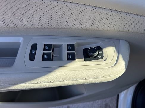 New 2026 Volkswagen Atlas SE FWD image 20