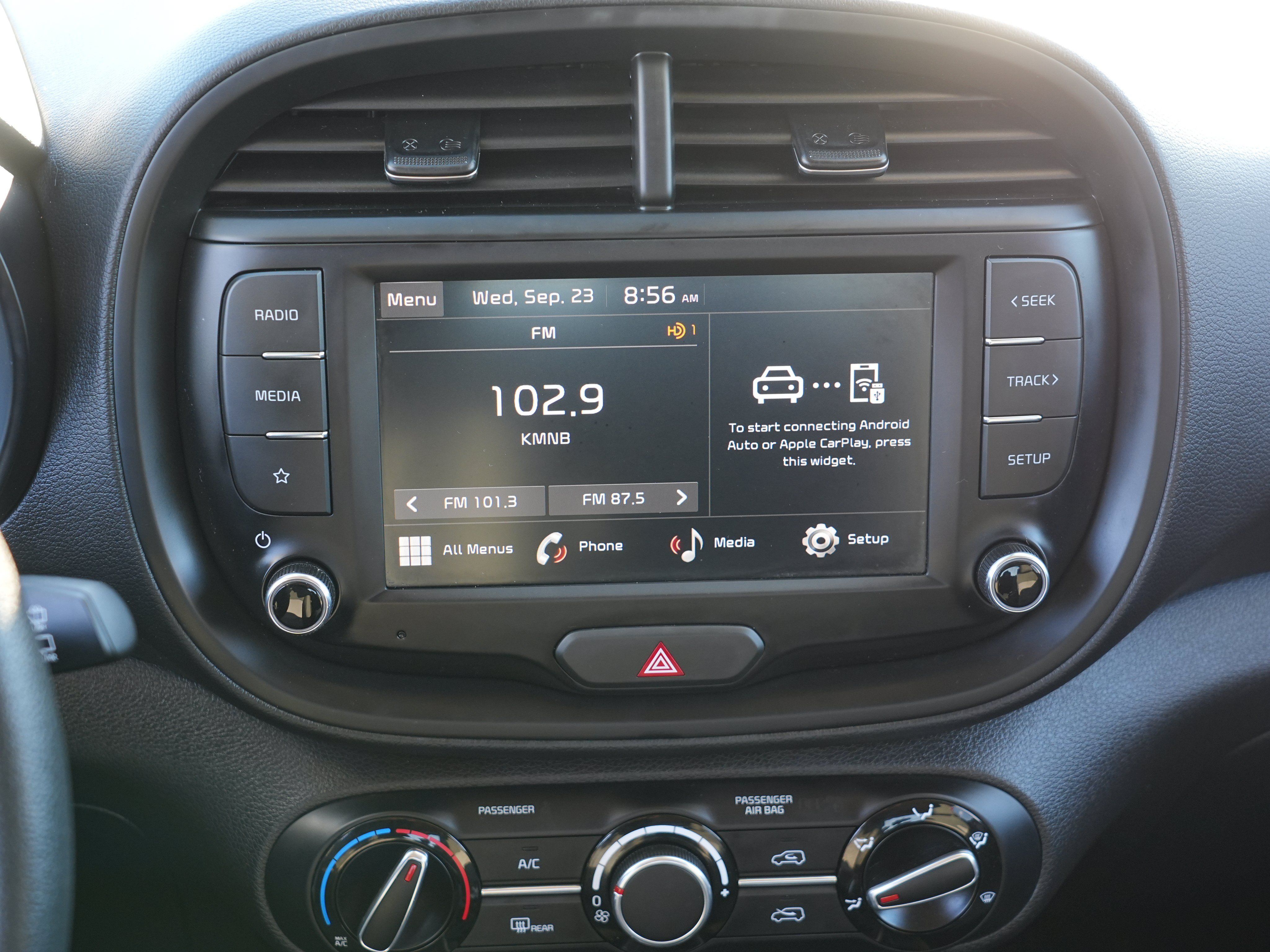 Used 2024 Kia Soul LX w/ Option Group 015 FWD image 22