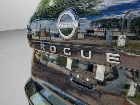 New 2026 Nissan Rogue SV FWD image 7