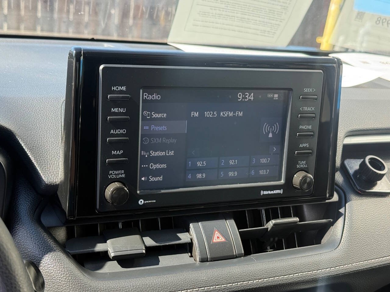 Used 2021 Toyota RAV4 XLE w/ Convenience Package FWD image 12