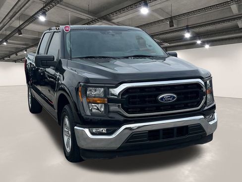 Used 2023 Ford F150 XLT image 2