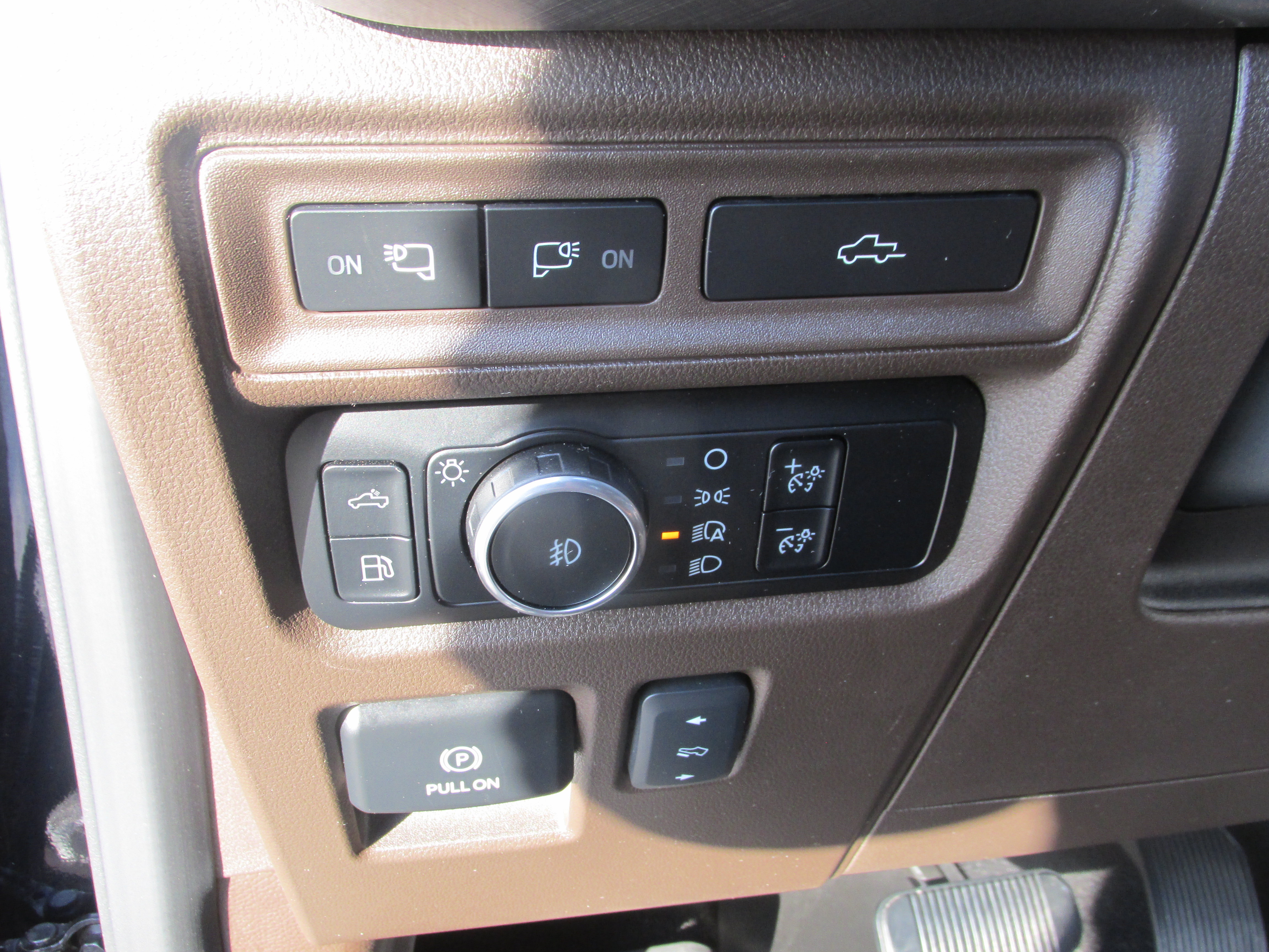 Used 2024 Ford F150 King Ranch w/ FX4 Off-Road Package AWD/4WD image 32