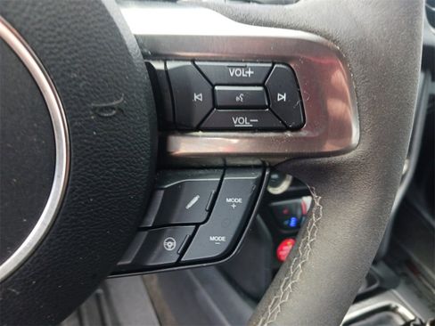 Used 2016 Ford Mustang Shelby GT350 w/ Technology Package image 29