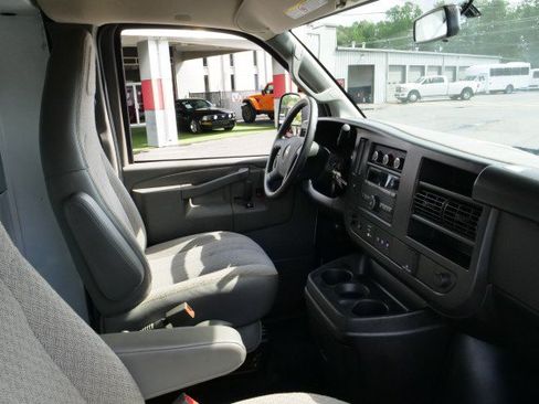 Used 2024 Chevrolet Express 3500 w/ Power Convenience Package RWD image 25