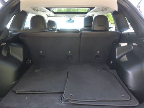 Used 2019 Jeep Cherokee Limited AWD/4WD image 12