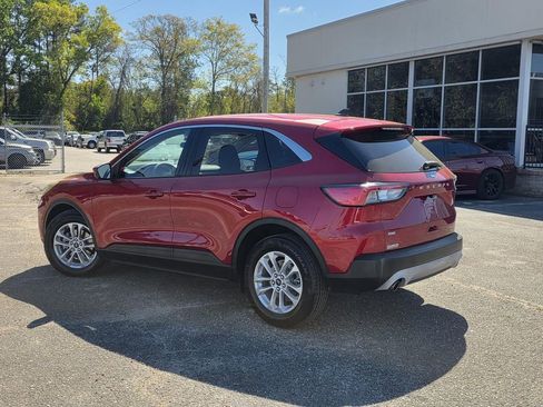 Used 2021 Ford Escape SE image 5