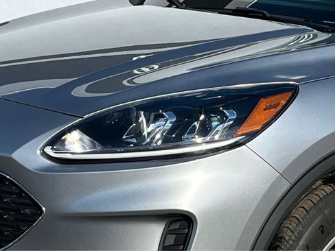 Used 2022 Ford Escape SE w/ Convenience Package image 4