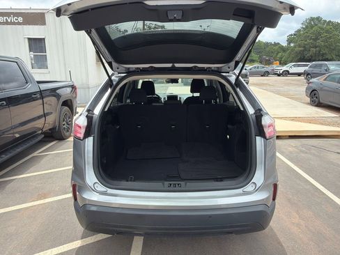 Used 2021 Ford Edge SE FWD image 15