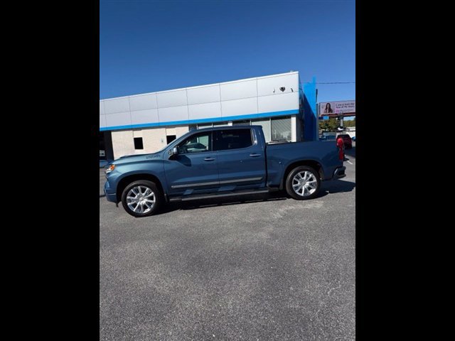 Used 2024 Chevrolet Silverado 1500 High Country AWD/4WD image 1
