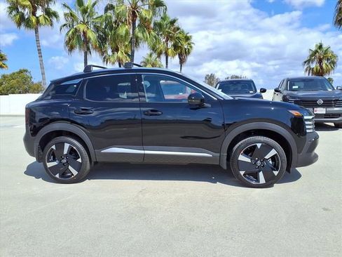 New 2026 Nissan Kicks SR FWD image 4