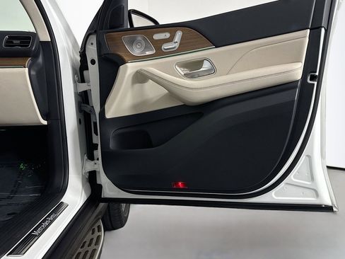 Used 2023 Mercedes-Benz GLE 350 w/ Premium Package image 24