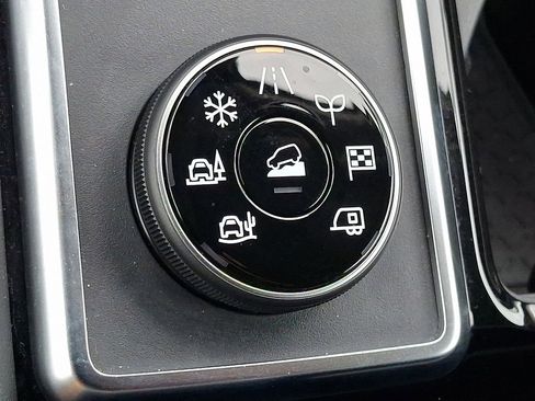 Used 2023 Nissan Pathfinder SL w/ Black Appearance Package image 27