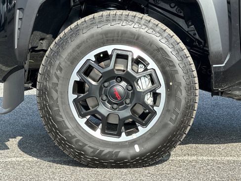 New 2025 Toyota Tacoma TRD Off-Road image 32