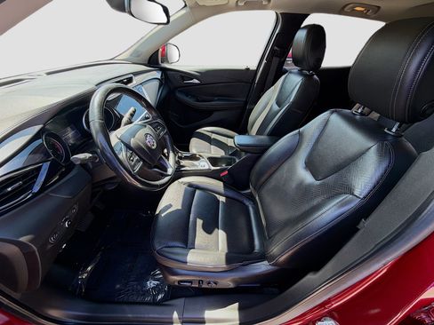 Used 2022 Buick Encore GX Essence w/ Experience Buick Package FWD image 16