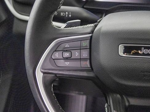 New 2025 Jeep Grand Cherokee L Altitude image 30