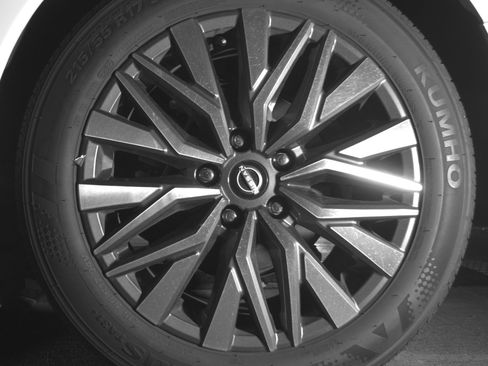 Used 2025 Nissan Altima 2.5 SV image 14