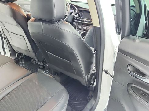 Used 2022 Buick Encore Preferred w/ Safety Package AWD/4WD image 17