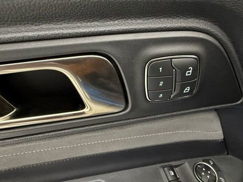 Used 2019 Ford Mustang Shelby GT350 w/ Technology Package RWD image 32