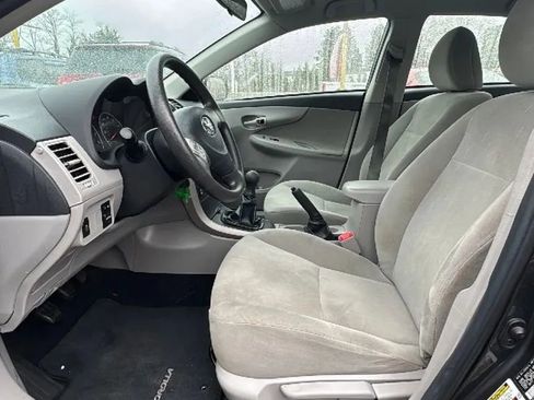 Used 2013 Toyota Corolla L FWD image 10