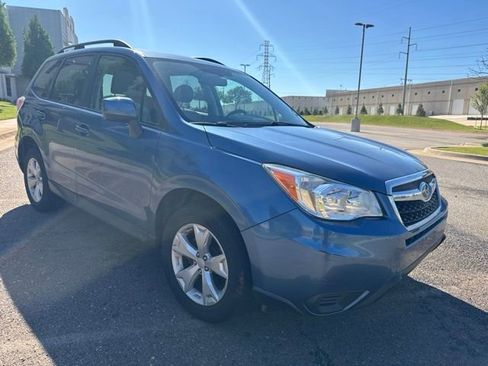 Used 2016 Subaru Forester 2.5i Premium w/ All-Weather Package AWD/4WD image 3