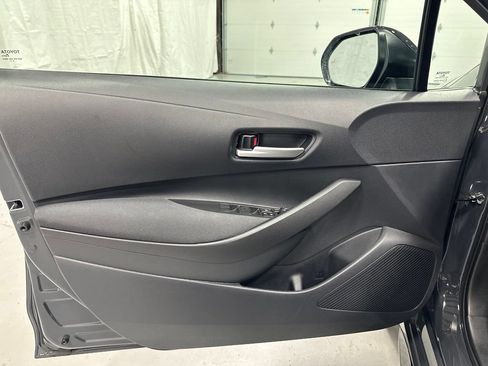Used 2026 Toyota Corolla SE FWD image 8