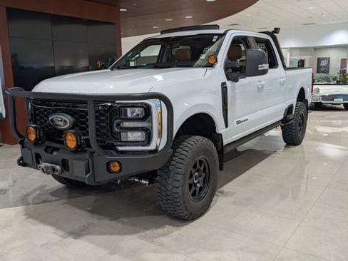 New 2026 Ford F250 XLT w/ XLT Premium Package AWD/4WD image 1
