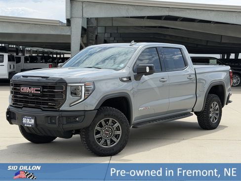 Used 2025 GMC Sierra 1500 AT4X image 1
