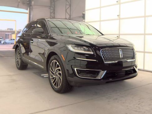 Used 2019 Lincoln Nautilus Reserve AWD/4WD image 3