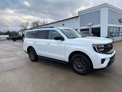 New 2025 Ford Expedition Active AWD/4WD image 3