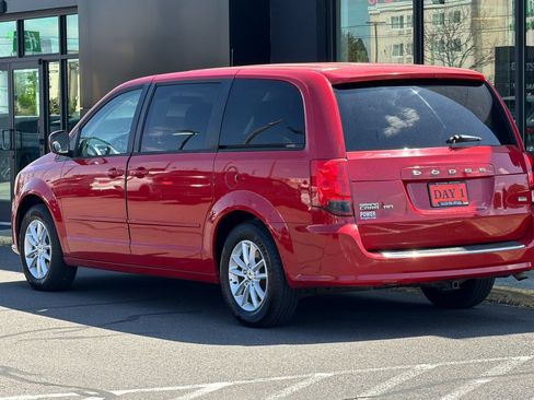 Used 2013 Dodge Grand Caravan SXT FWD image 7