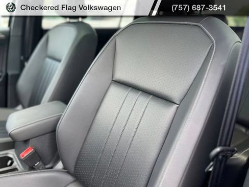 Used 2023 Volkswagen Tiguan SE R-Line AWD/4WD image 22