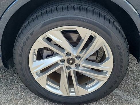 Certified 2023 Audi Q7 2.0T Premium Plus w/ Premium Plus Package AWD/4WD image 10