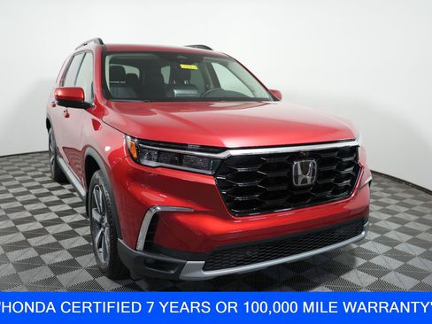 Used 2025 Honda Pilot Elite image 1