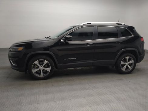 Used 2019 Jeep Cherokee Limited w/ Technology Group AWD/4WD image 2