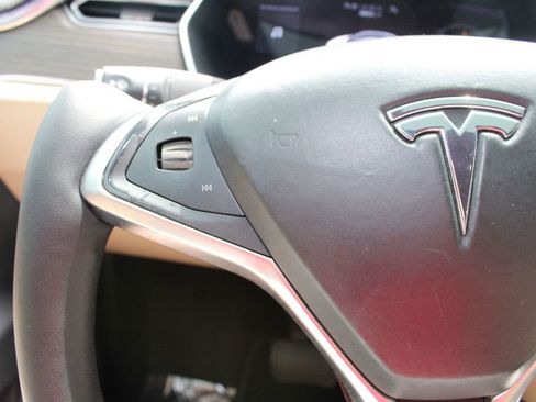 Used 2016 Tesla Model X 90D AWD/4WD image 23